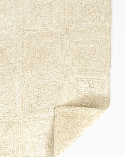Momeni Maritime nan - Ivory
